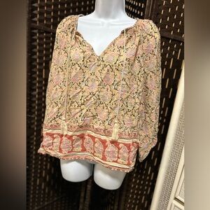 Beautiful, Feminine Lucky Brand thin,Lightweight BOHO long sleeve vneck top.SzL